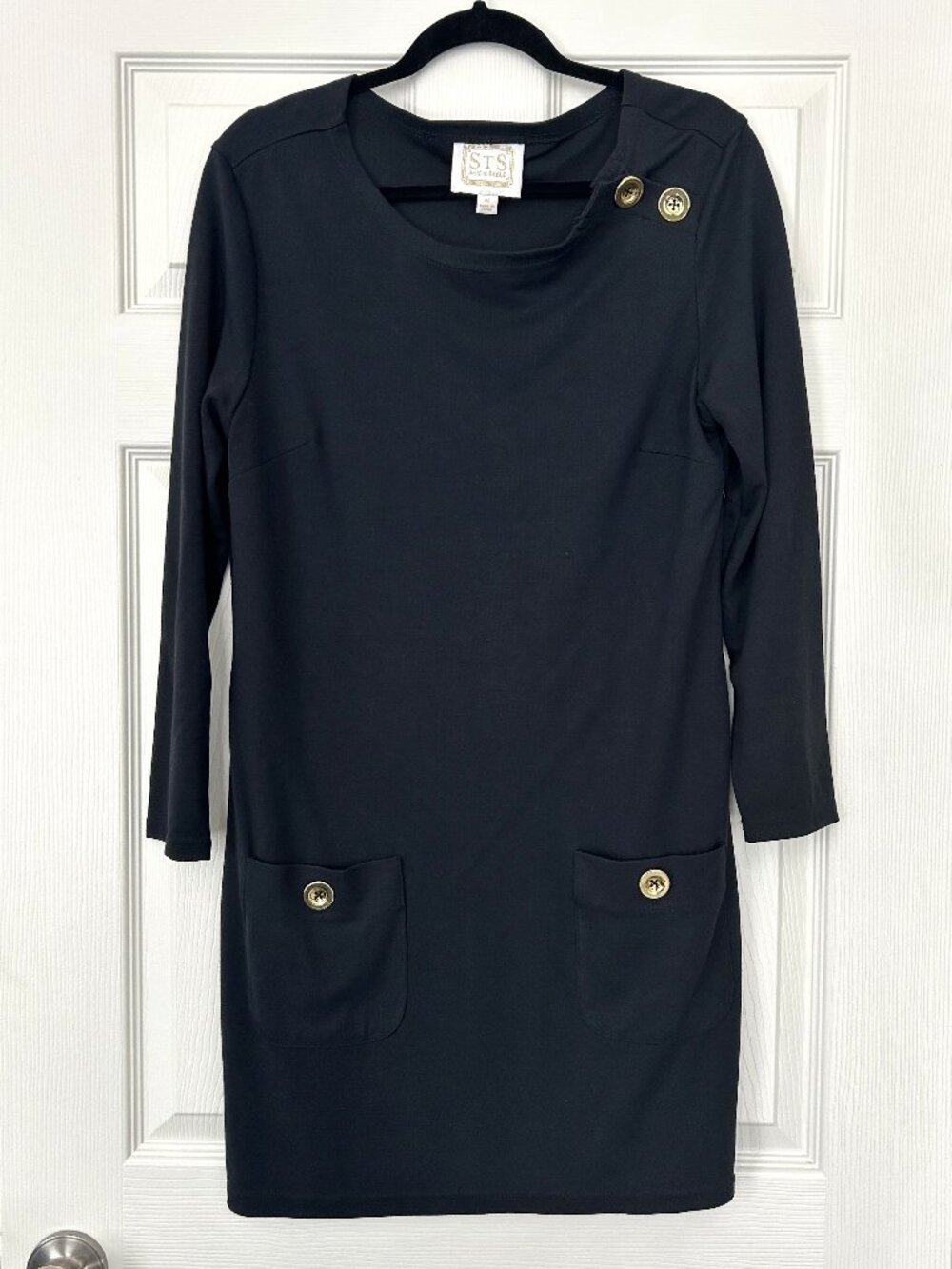 STS Sail to Sable Dress Womens M Black Knit Shift Gold Button Pockets Preppy